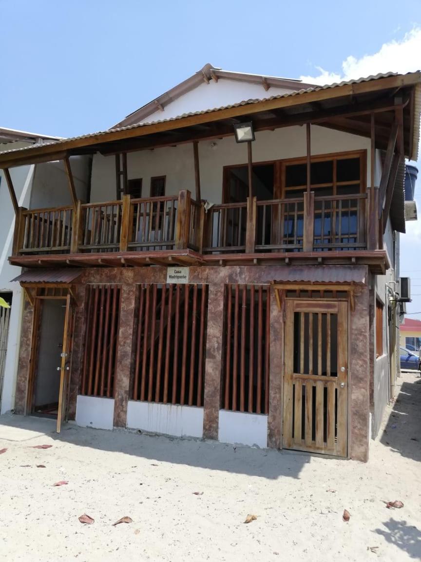 بيت شباب Casa Madriguena Rincón المظهر الخارجي الصورة